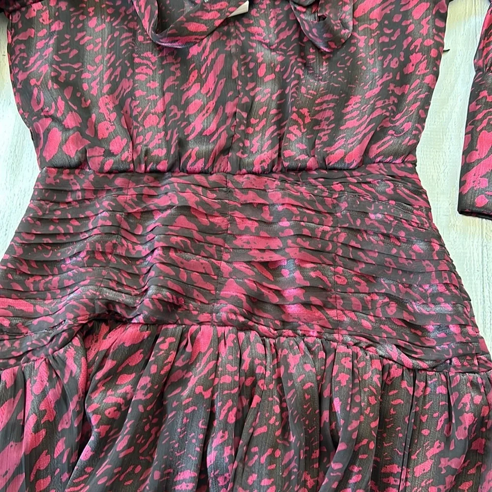 NWT Walter Baker Tie Neck Stellah Dress Sz 4‎ Magenta Pink Black Animal Print